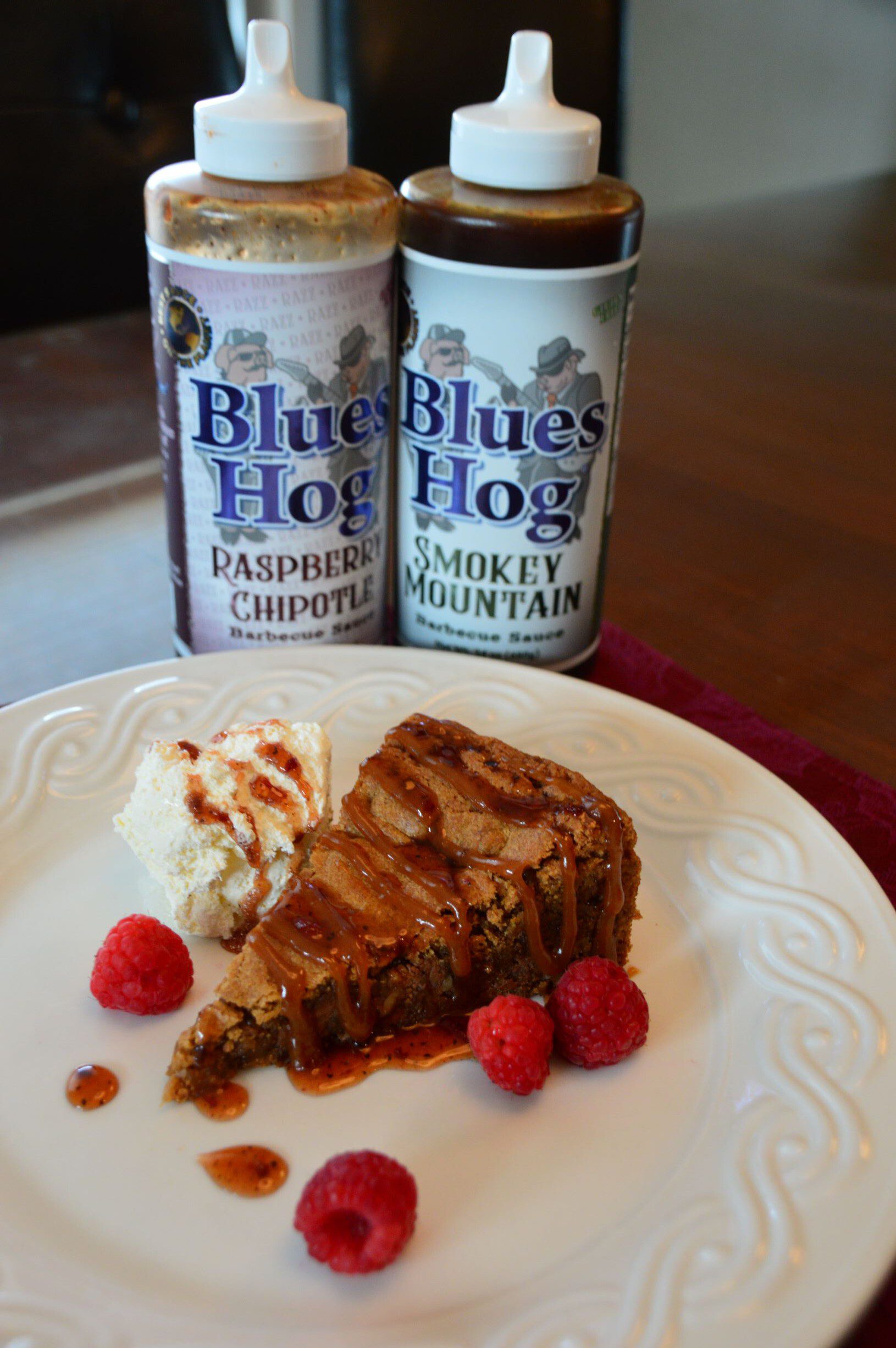 Blues Hog Smokey Mountain Blondie drizzled with Raspberry Chipotle Sauce with squeeze bottles