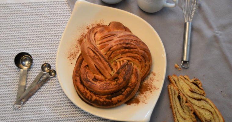 Cinnamon Almond Knotted Bread